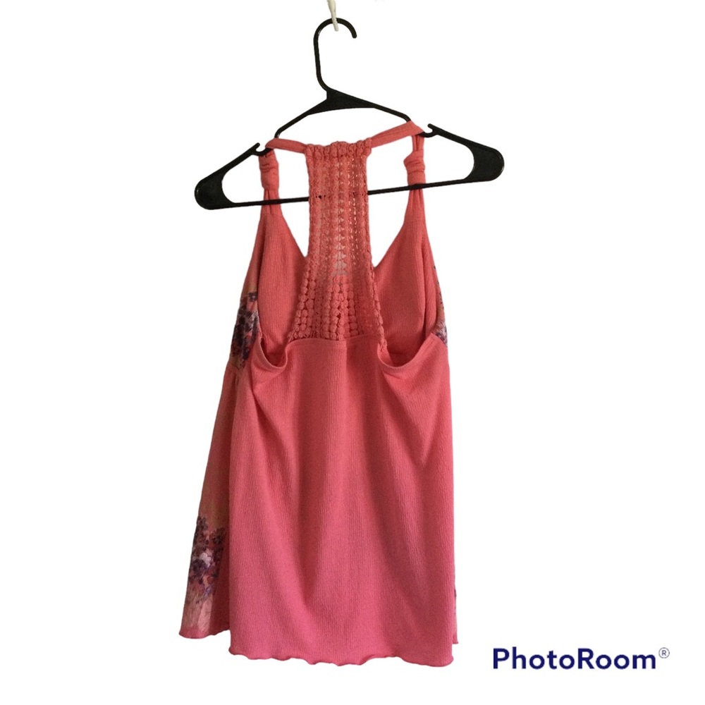 Coral V-Neck And Crochet Back Top Size Medium - Picture 4 of 5